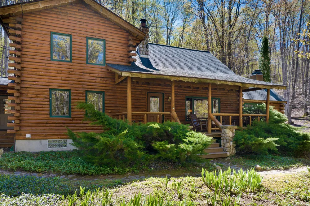 151 S Crestwood Drive Suttons Bay Township, MI 49682