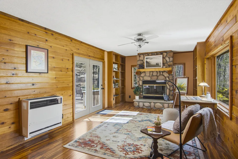 151 S Crestwood Drive Suttons Bay Township, MI 49682
