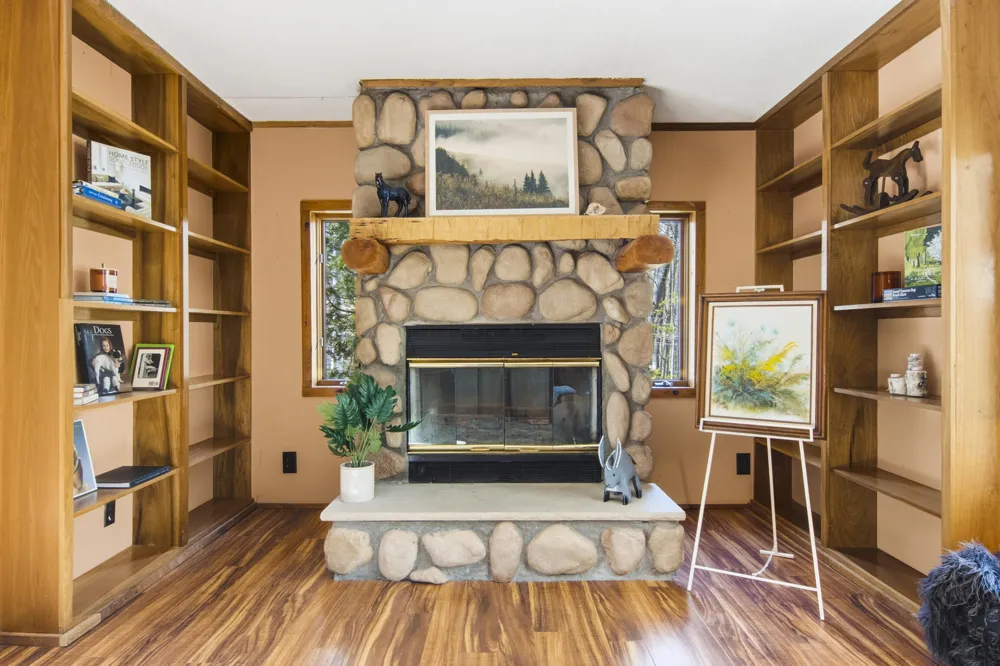 151 S Crestwood Drive Suttons Bay Township, MI 49682
