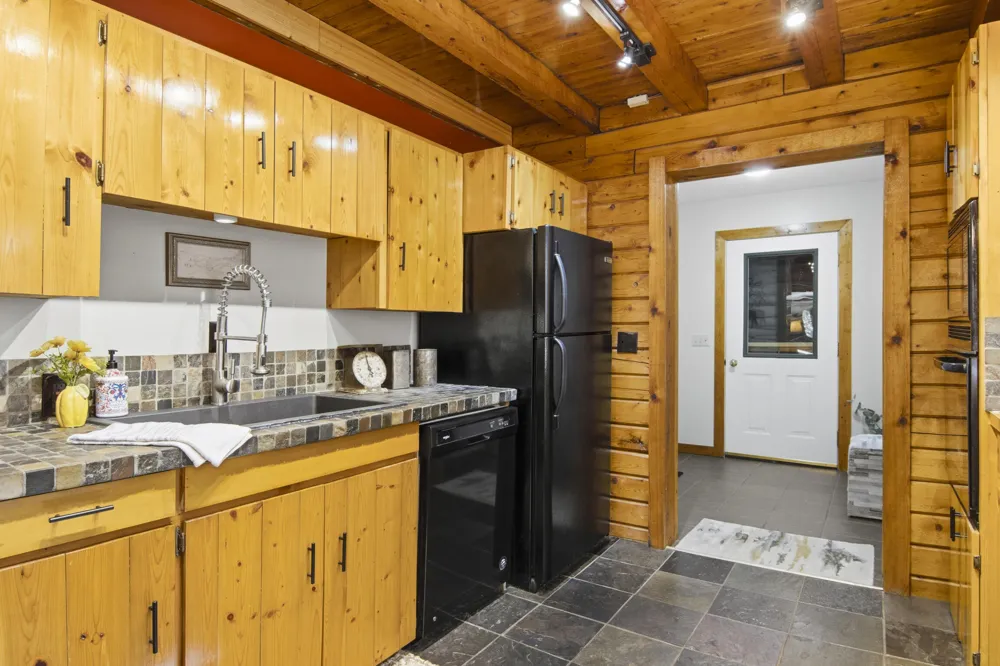 151 S Crestwood Drive Suttons Bay Township, MI 49682
