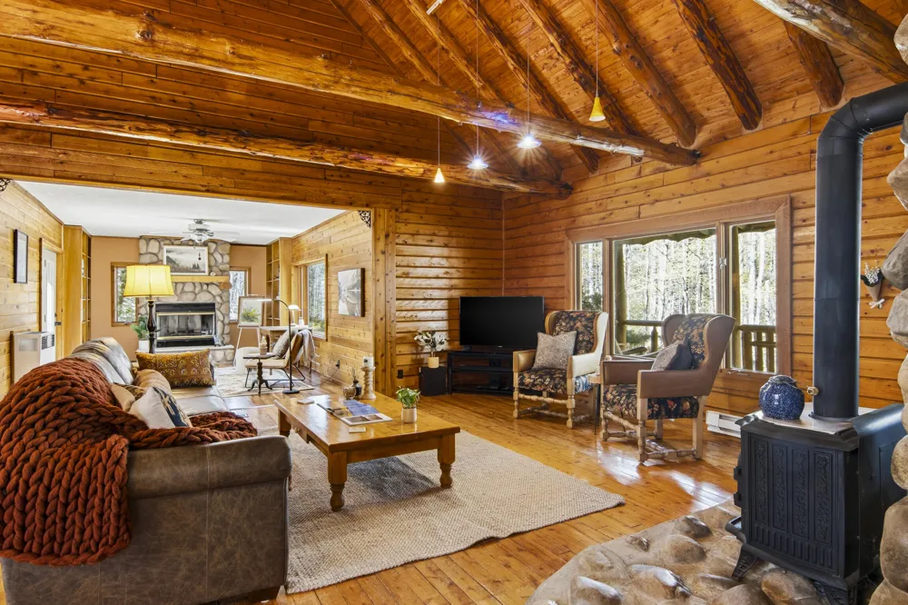 151 S Crestwood Drive Suttons Bay Township, MI 49682