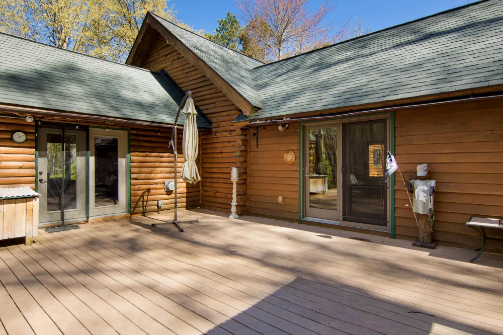 151 S Crestwood Drive Suttons Bay Township, MI 49682