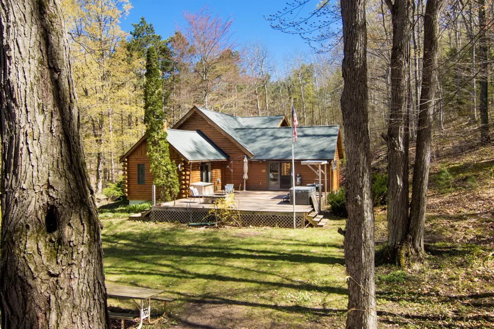 151 S Crestwood Drive Suttons Bay Township, MI 49682