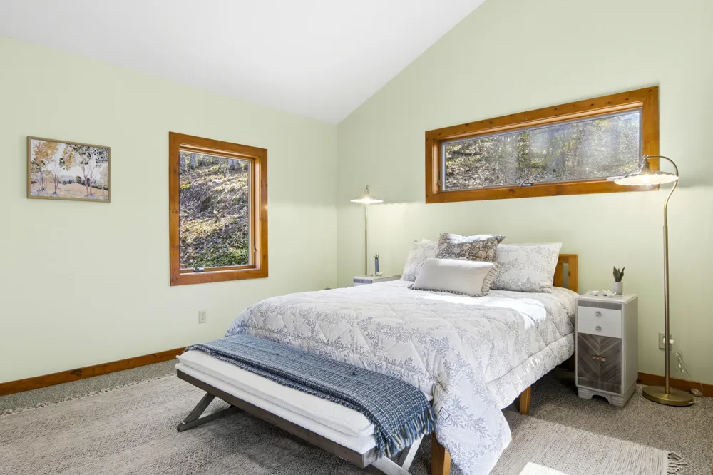 151 S Crestwood Drive Suttons Bay Township, MI 49682