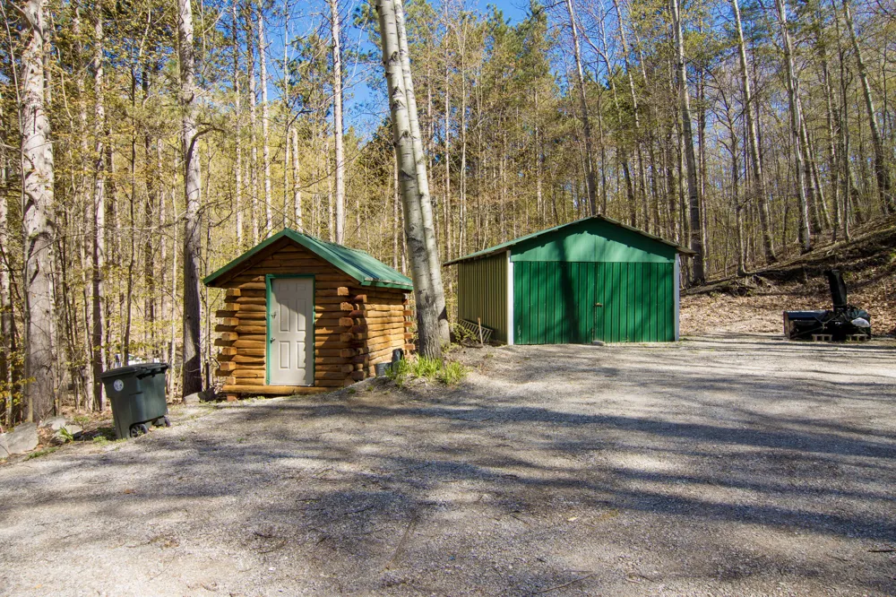 151 S Crestwood Drive Suttons Bay Township, MI 49682