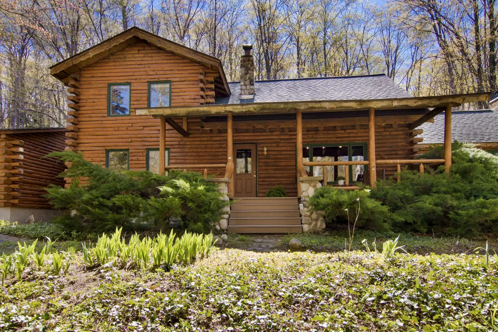 151 S Crestwood Drive Suttons Bay Township, MI 49682