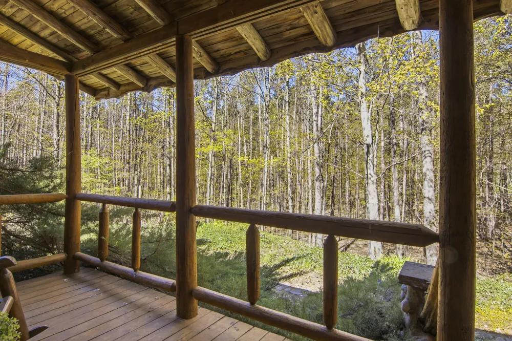 151 S Crestwood Drive Suttons Bay Township, MI 49682