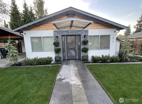 1819 7th Street W