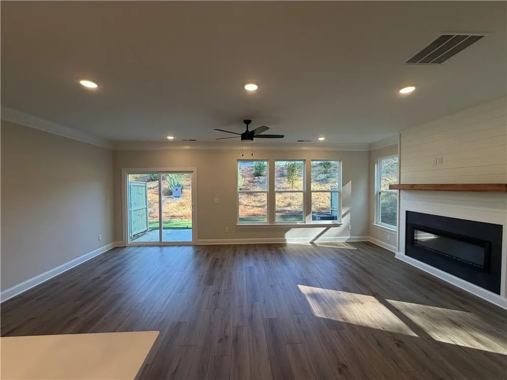 2 Trace Bluff Dawsonville, GA 30534