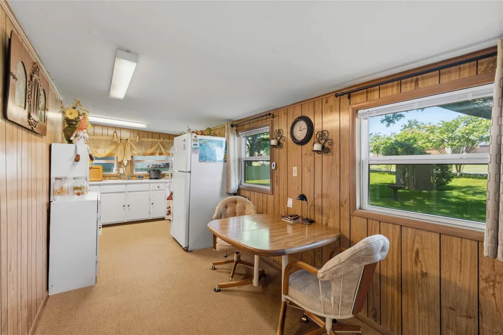 641 S Lamar Street De Leon, TX 76444