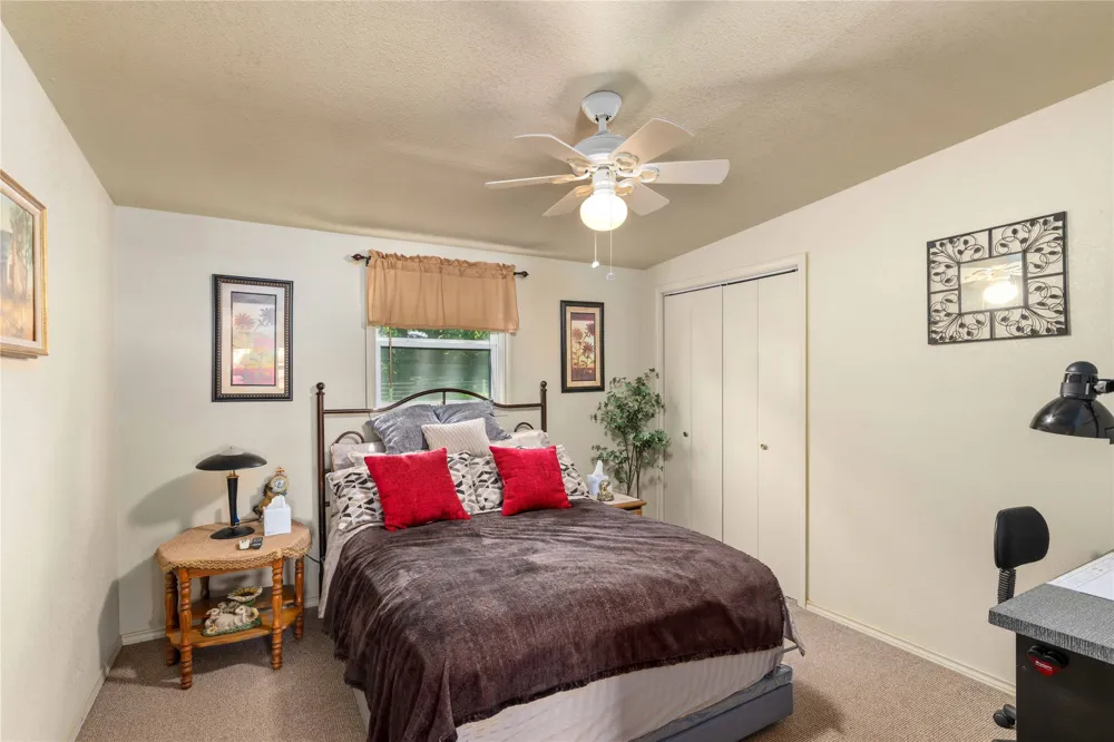 641 S Lamar Street De Leon, TX 76444