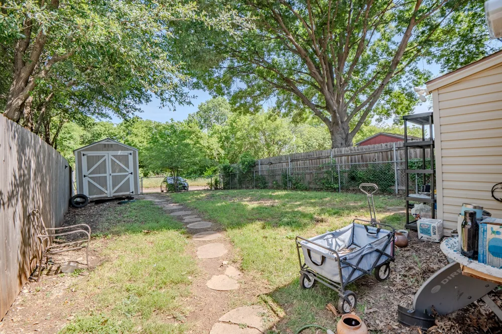 7105 Pineberry Road Dallas, TX 75249