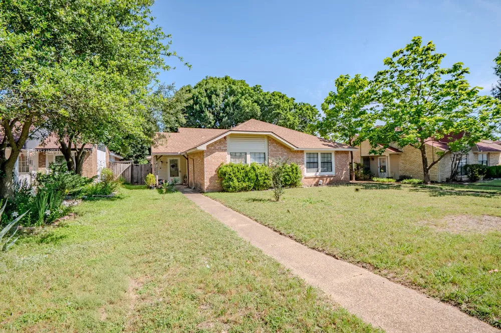 7105 Pineberry Road Dallas, TX 75249
