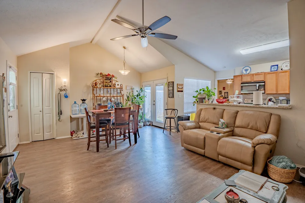 7105 Pineberry Road Dallas, TX 75249