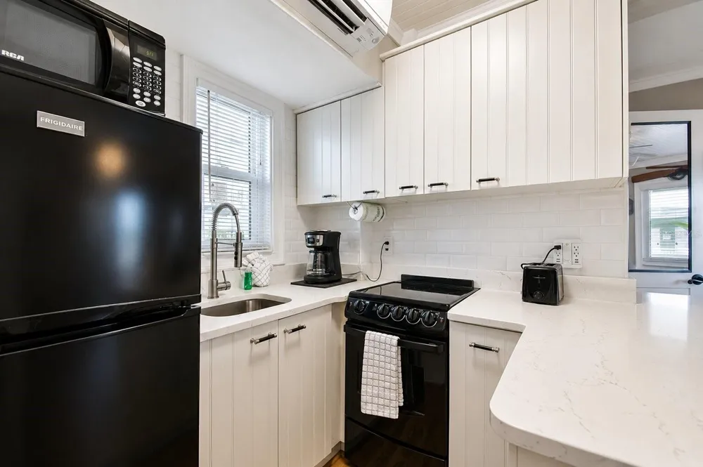 11730 GULF BOULEVARD #32 St Petersburg, FL 33706