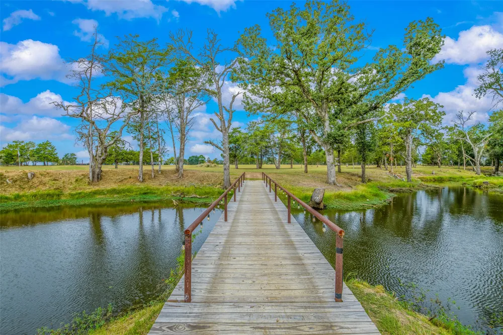 2848 FM 166 Farm to Market Rd Caldwell, TX 77836
