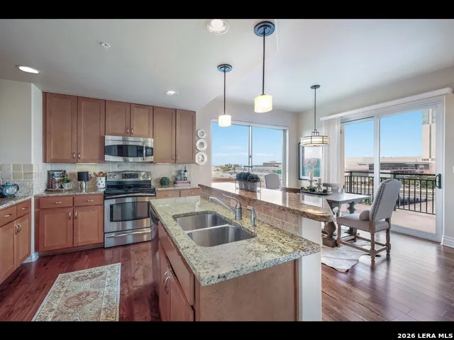 215 Center #607 San Antonio, TX 78202