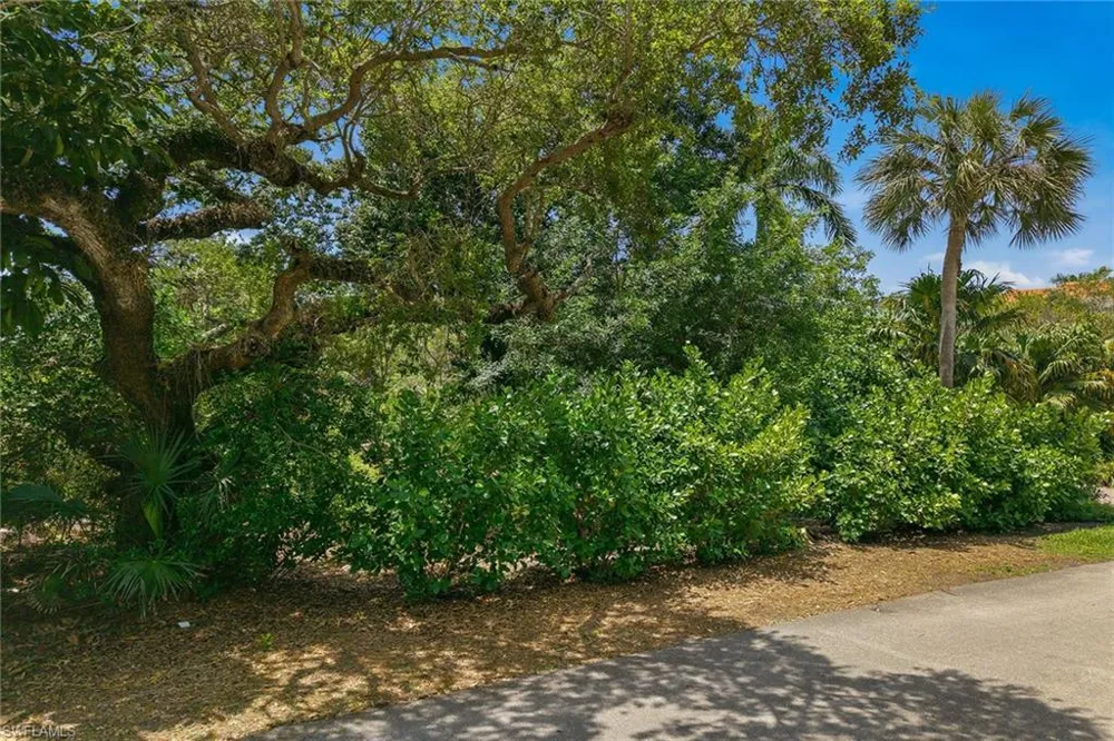 375 Gumbo Limbo Lane Marco Island, FL 34145