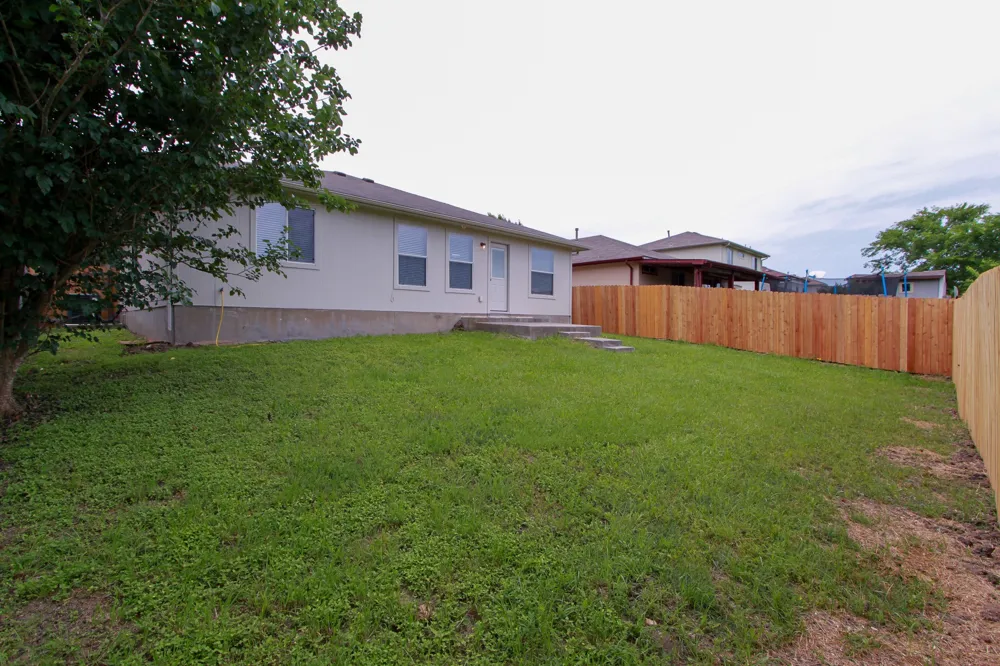 11712 Morning View Drive Del Valle, TX 78617