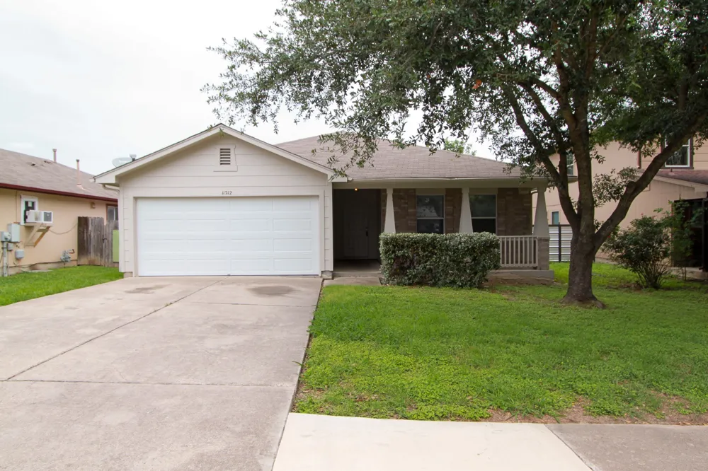 11712 Morning View Drive Del Valle, TX 78617