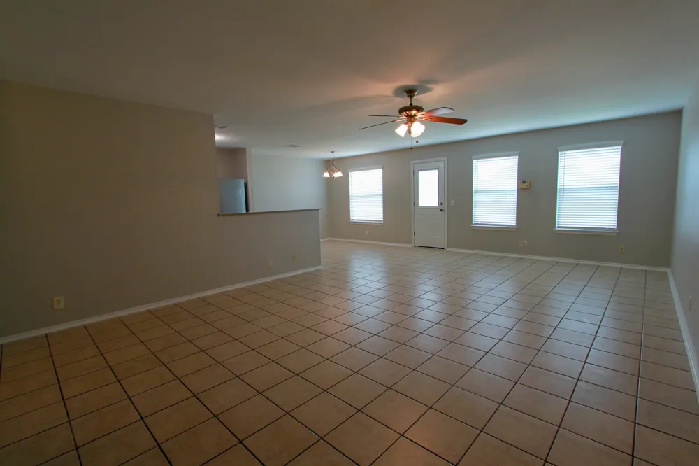 11712 Morning View Drive Del Valle, TX 78617