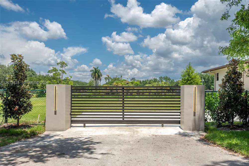 5500 SW 148th Ave Southwest Ranches, FL 33330