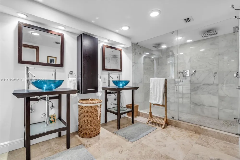 209 E Enid Dr #36 Key Biscayne, FL 33149