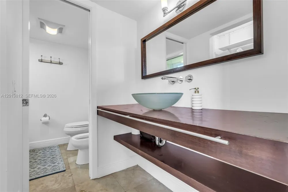 209 E Enid Dr #36 Key Biscayne, FL 33149