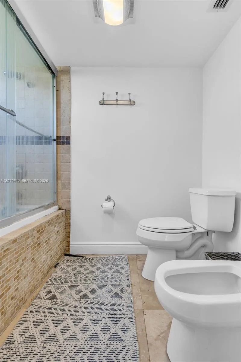 209 E Enid Dr #36 Key Biscayne, FL 33149