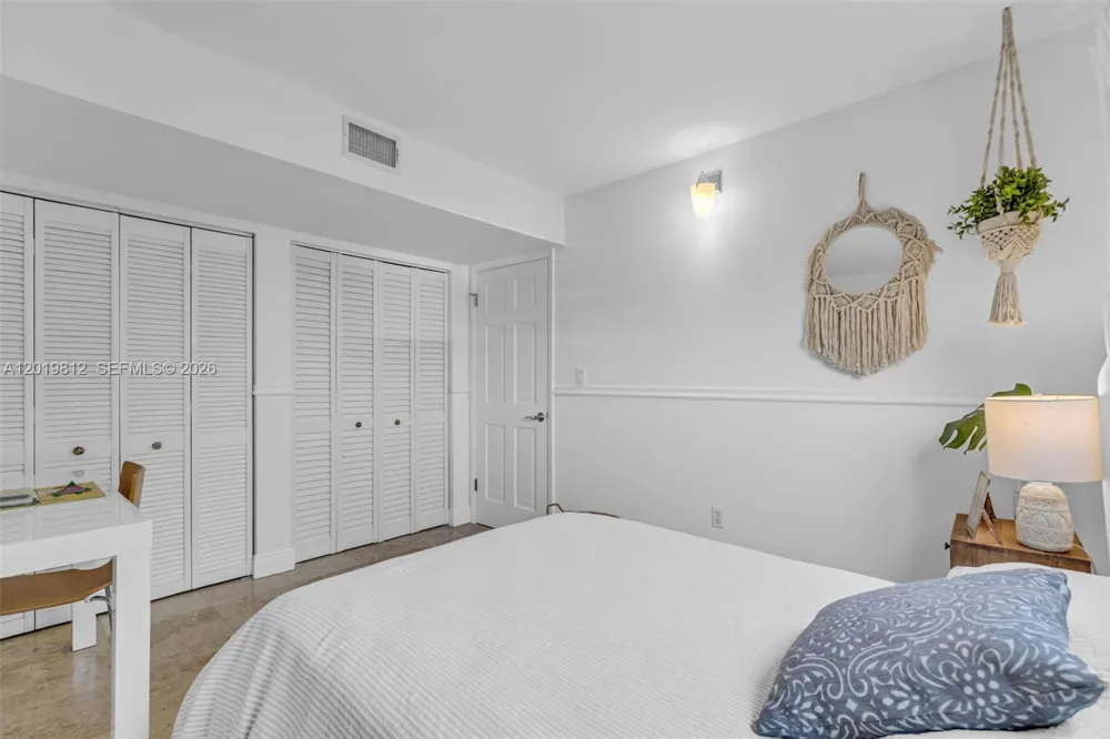 209 E Enid Dr #36 Key Biscayne, FL 33149