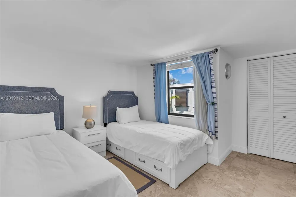 209 E Enid Dr #36 Key Biscayne, FL 33149