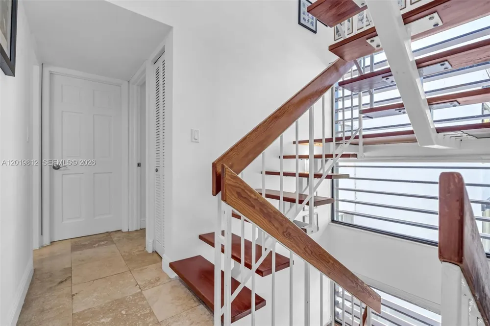209 E Enid Dr #36 Key Biscayne, FL 33149