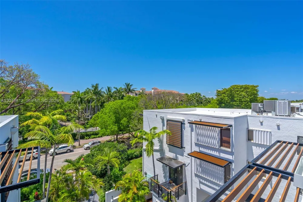 209 E Enid Dr #36 Key Biscayne, FL 33149