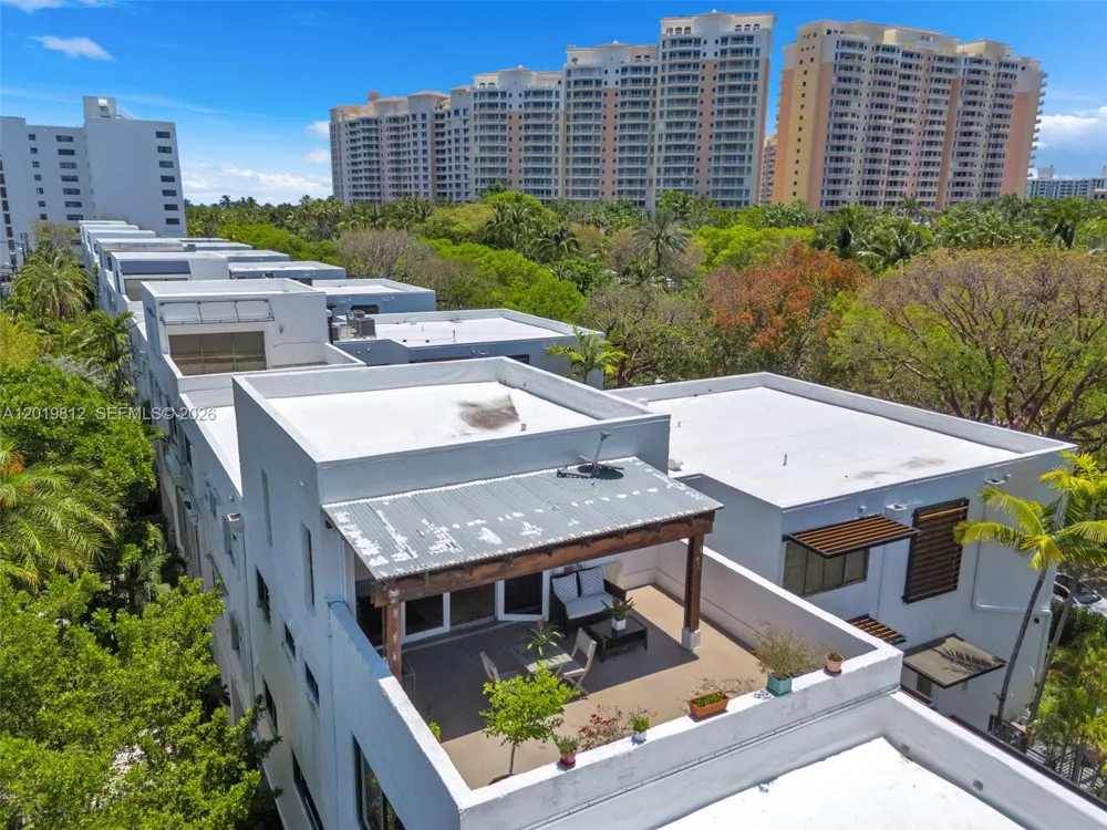 209 E Enid Dr #36 Key Biscayne, FL 33149