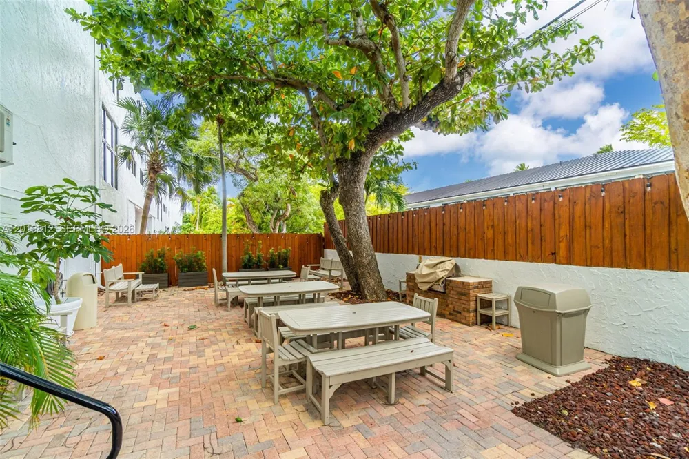 209 E Enid Dr #36 Key Biscayne, FL 33149
