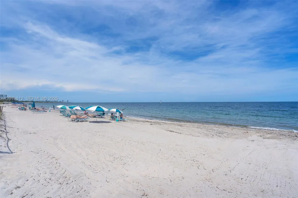 209 E Enid Dr #36 Key Biscayne, FL 33149