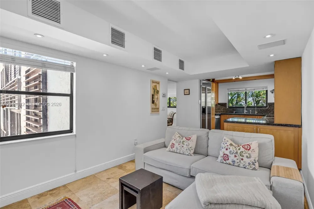 209 E Enid Dr #36 Key Biscayne, FL 33149