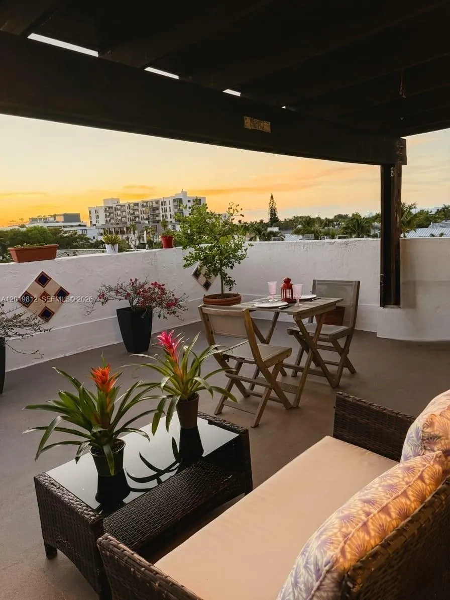 209 E Enid Dr #36 Key Biscayne, FL 33149