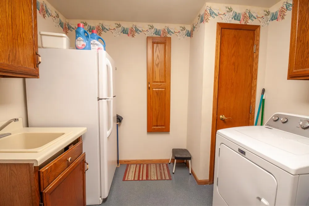 23877 County Road 21 Elbow Lake, MN 56531