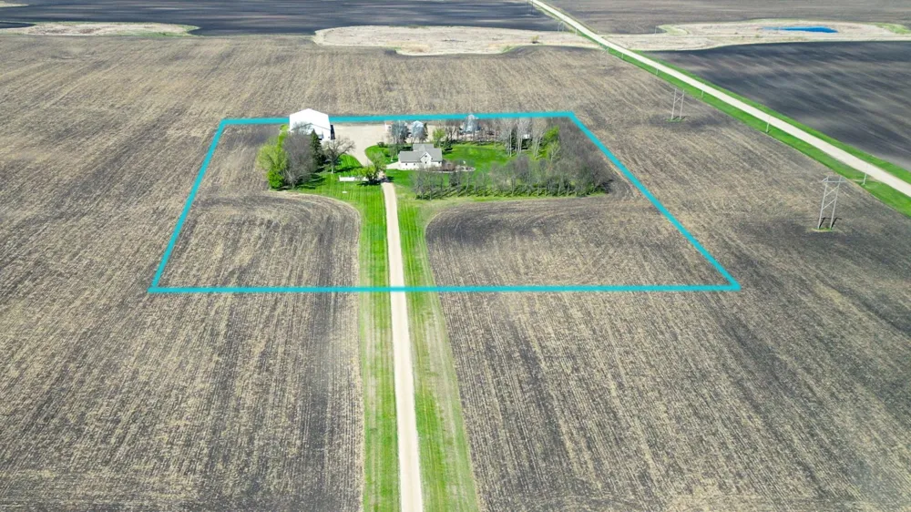 23877 County Road 21 Elbow Lake, MN 56531