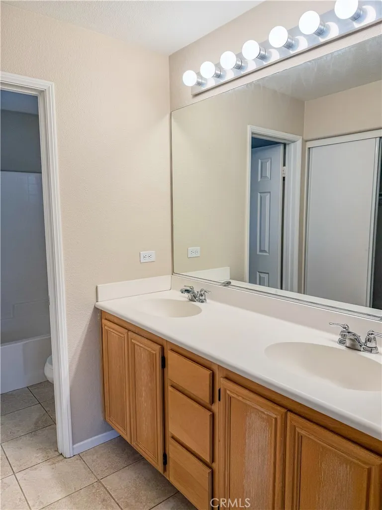 25176 Crest Haven #2 Murrieta, CA 92562