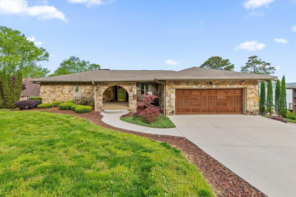 4919 Bal Harbor Circle Chattanooga, TN 37416