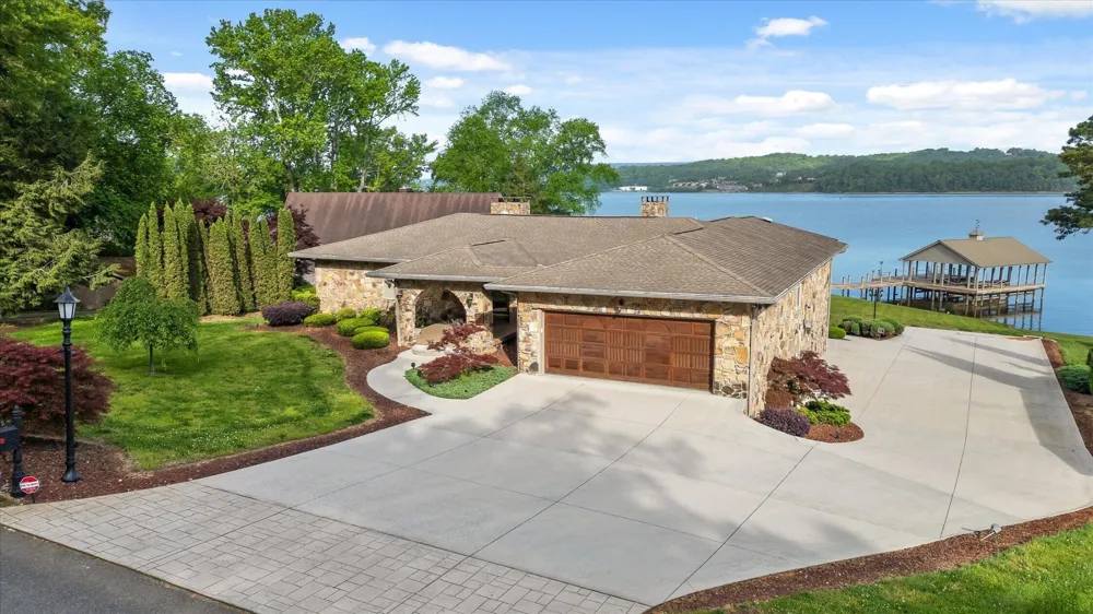 4919 Bal Harbor Circle Chattanooga, TN 37416