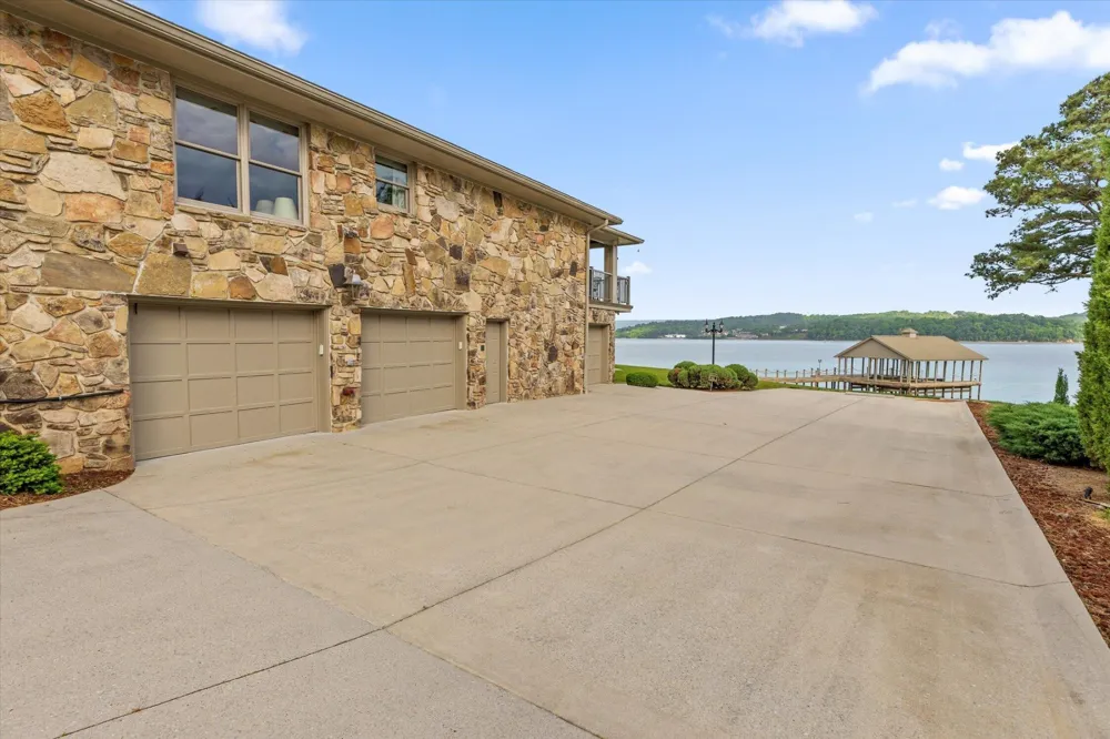 4919 Bal Harbor Circle Chattanooga, TN 37416