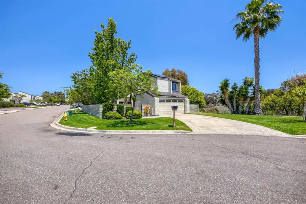5687 Menorca Dr San Diego, CA 92124