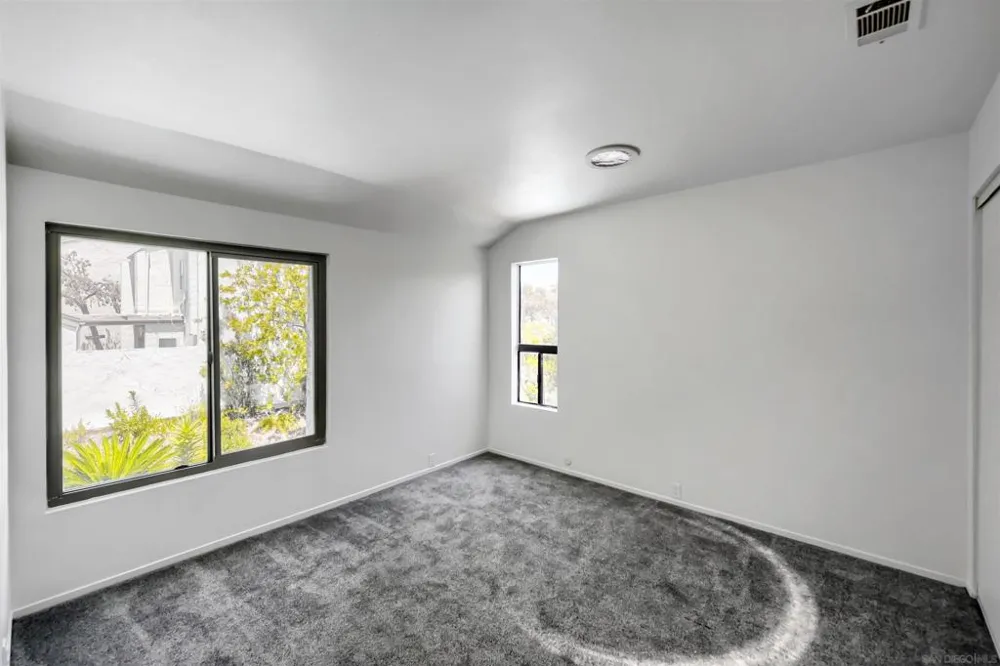 5687 Menorca Dr San Diego, CA 92124