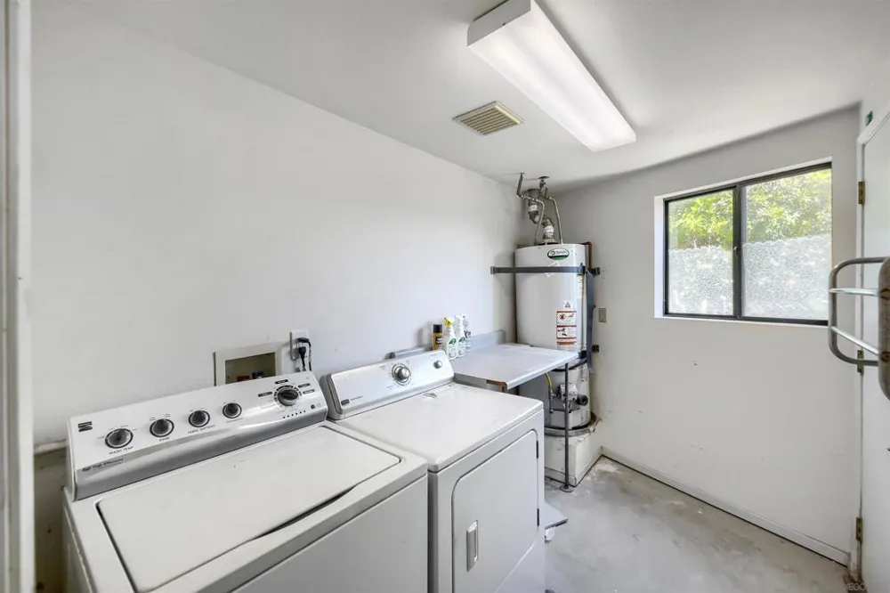 5687 Menorca Dr San Diego, CA 92124