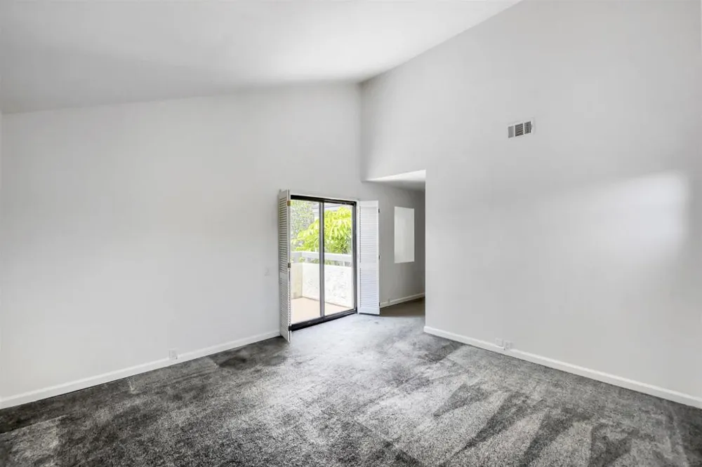 5687 Menorca Dr San Diego, CA 92124