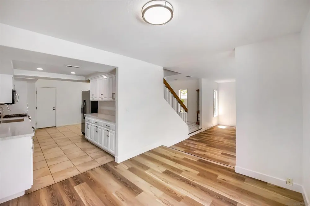 5687 Menorca Dr San Diego, CA 92124
