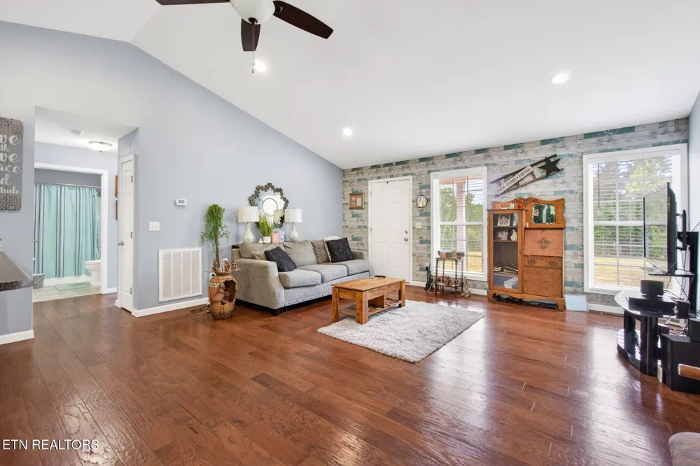 259 Freewill Ridge Rd Gainesboro, TN 38562